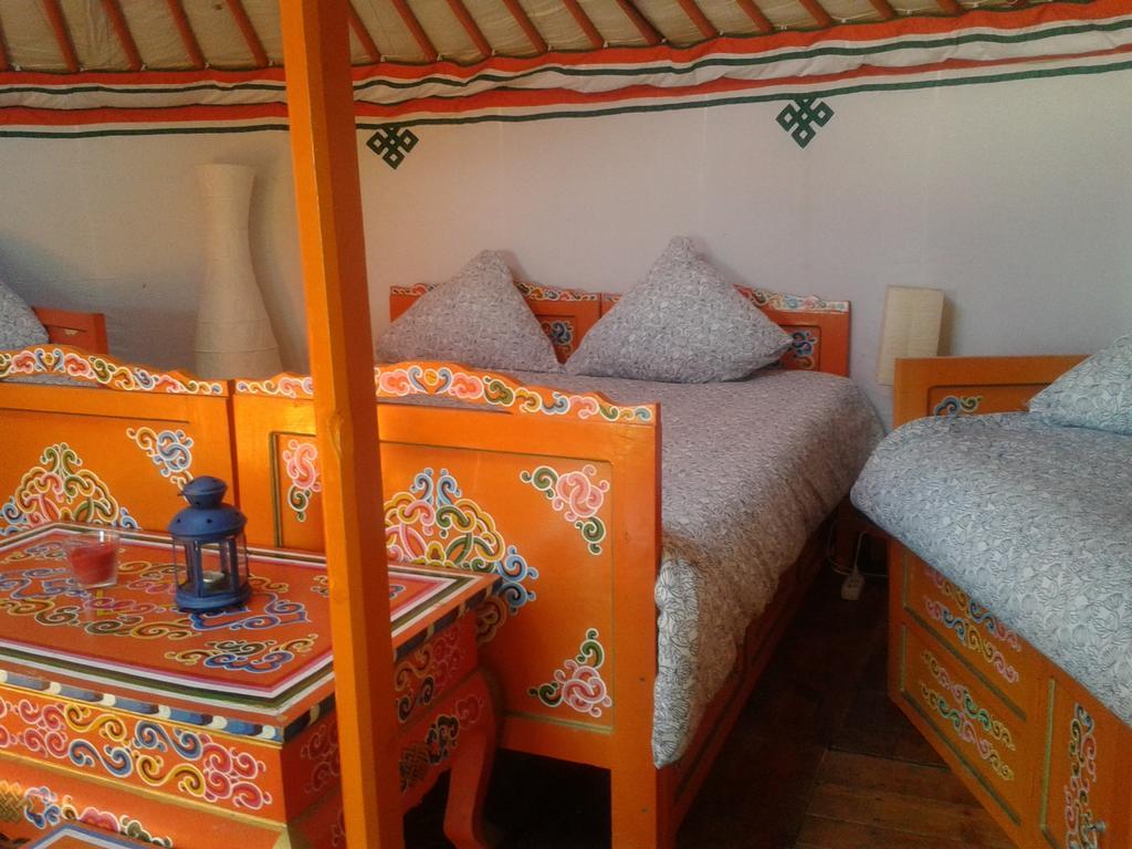 Yourte Nomade-Lodge Les Ecrennes Quarto foto